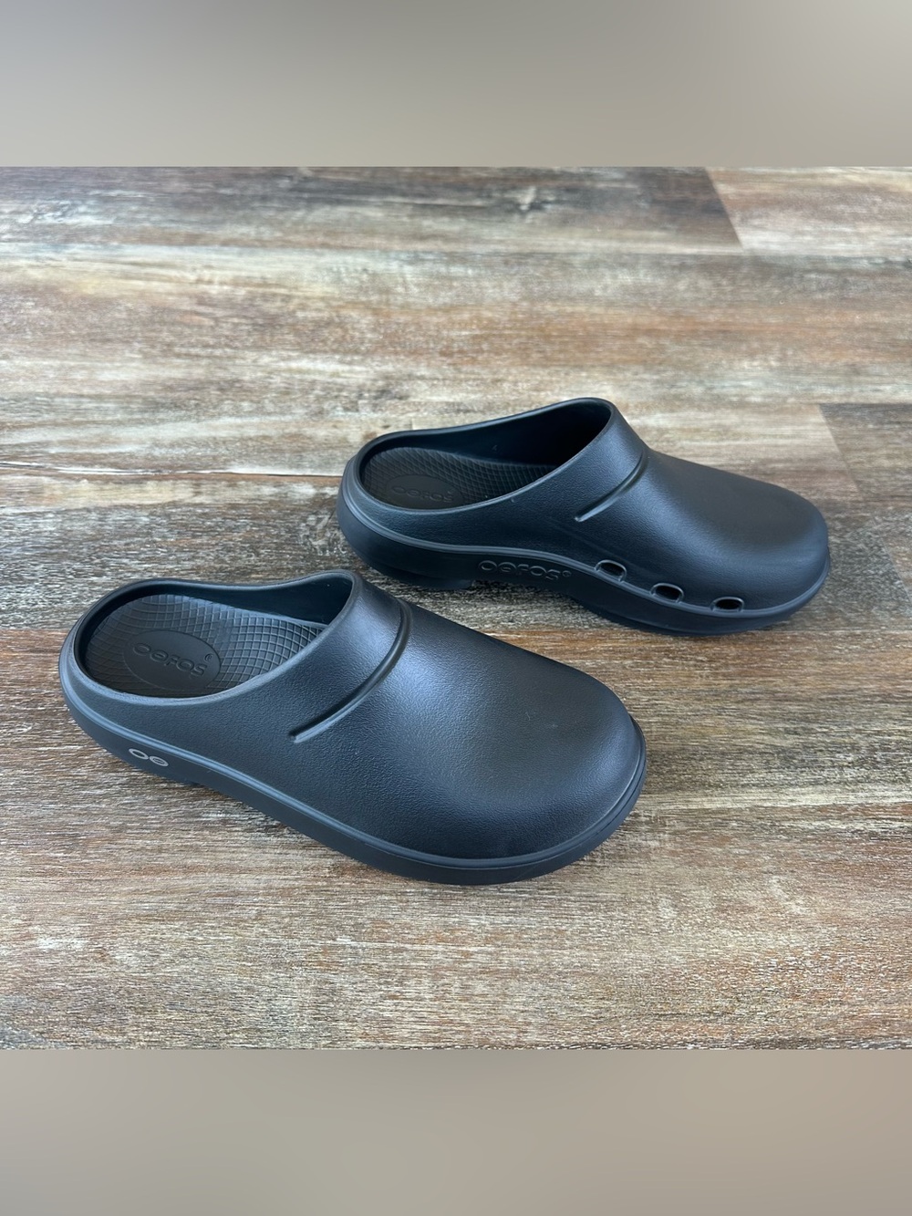 Oofos OOcloog Black Recovery Clog Slip On Women Size 7